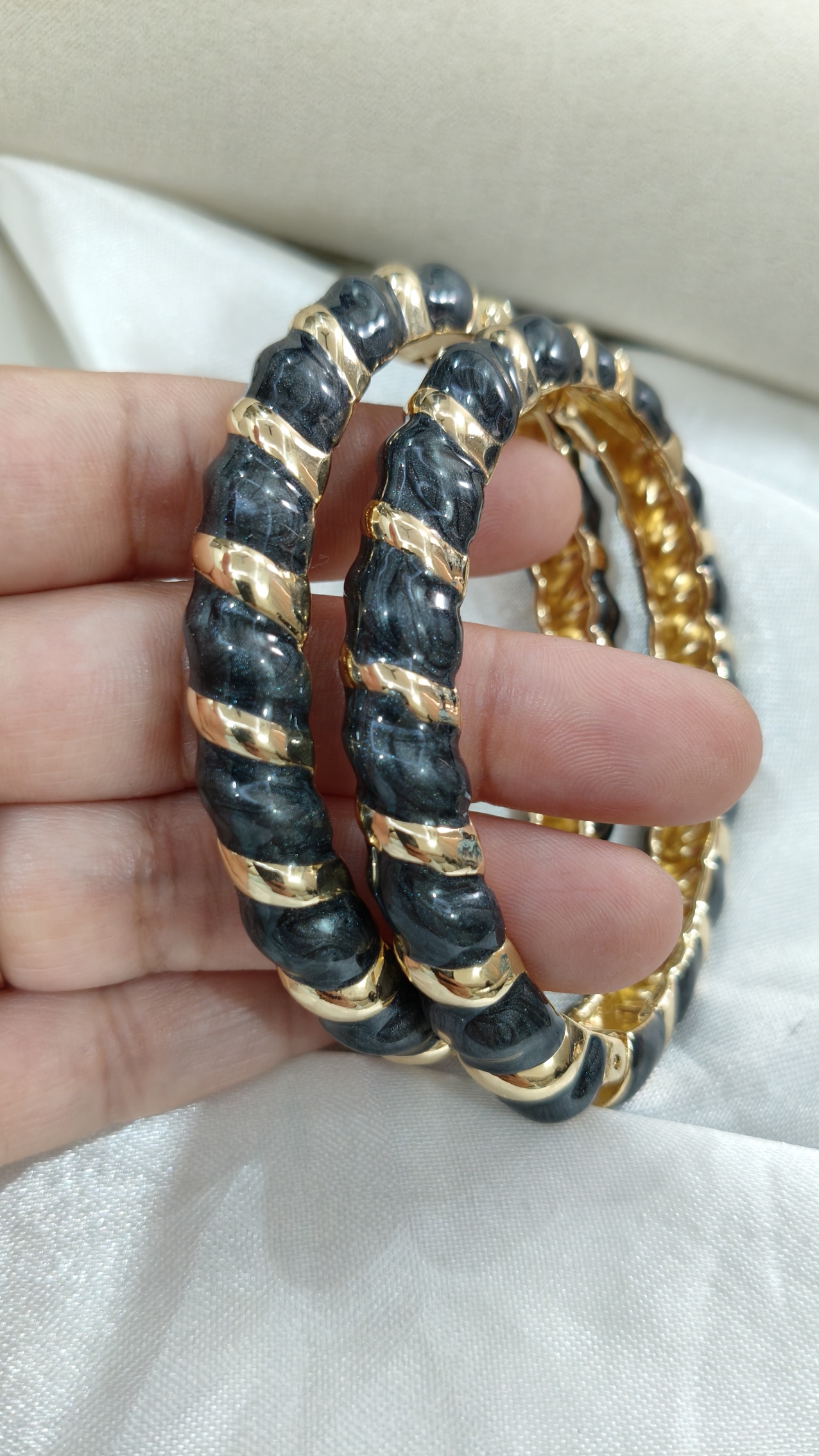 Midnight Elan Bangles Pair