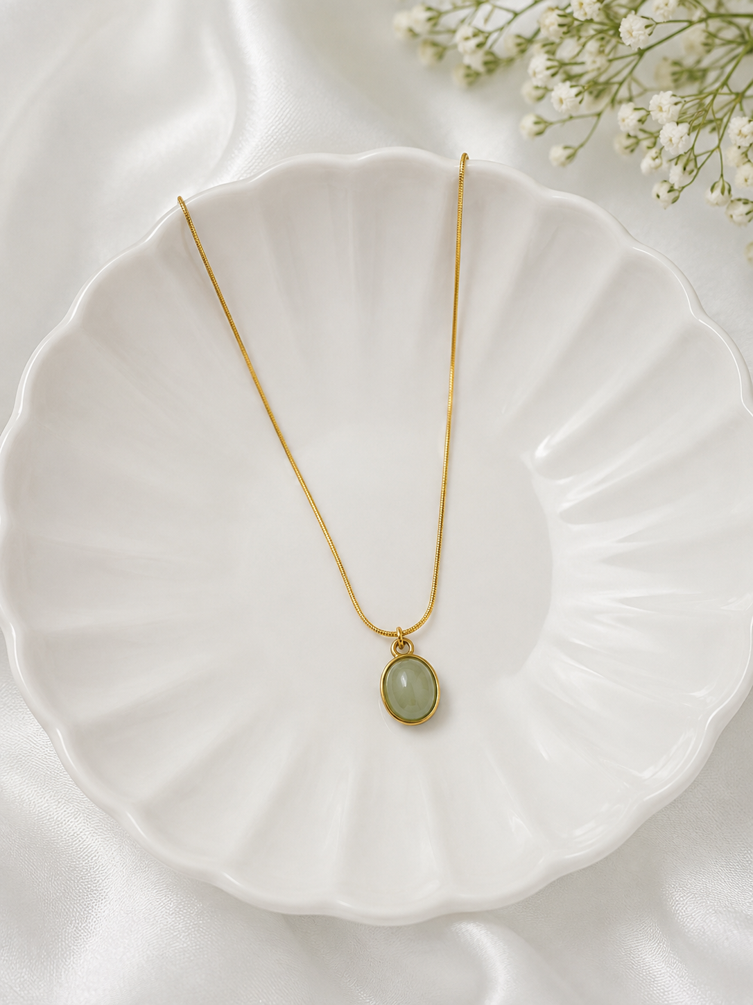 Mint Aura Pendant 