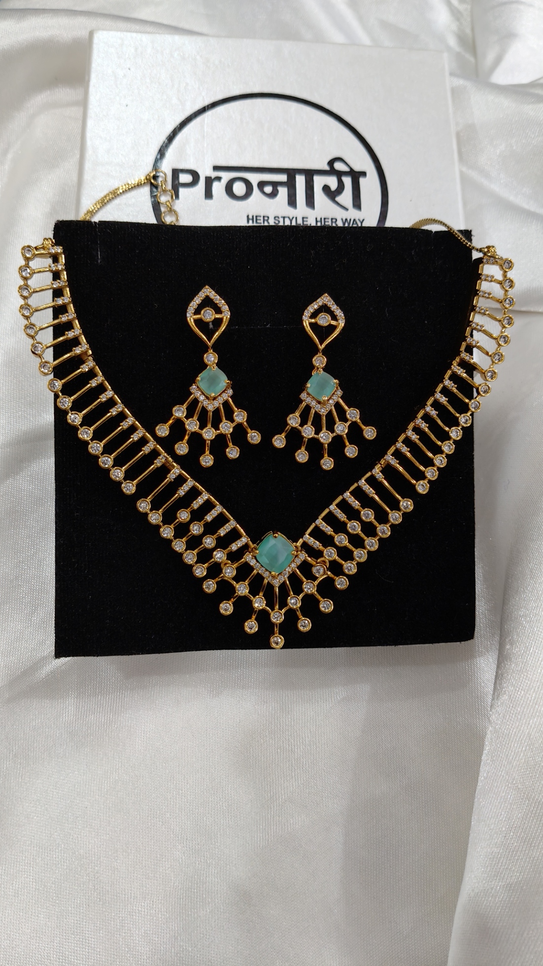 Mint Lattice Hasli - View 2