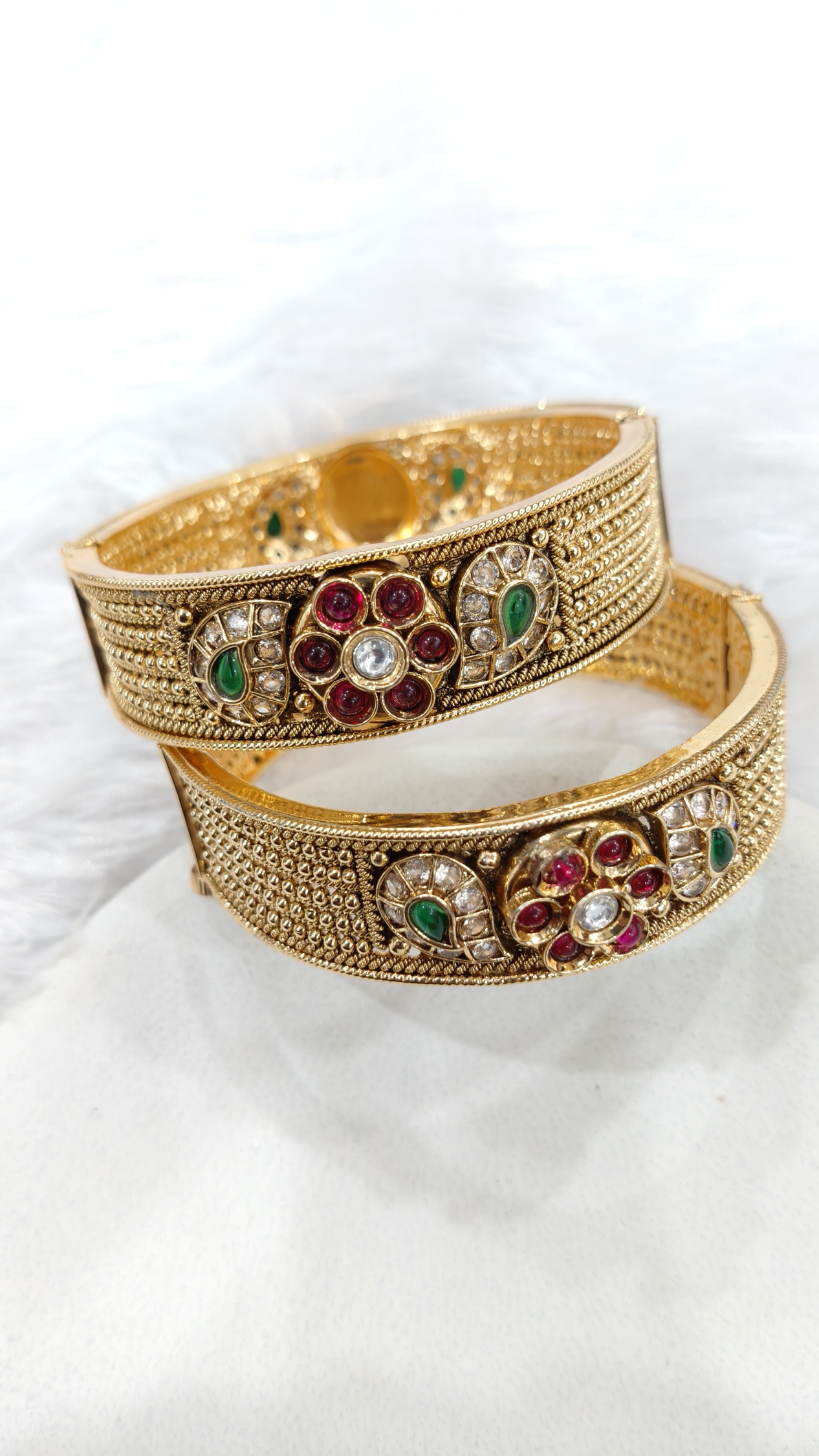 Rajwada Kundan Kada