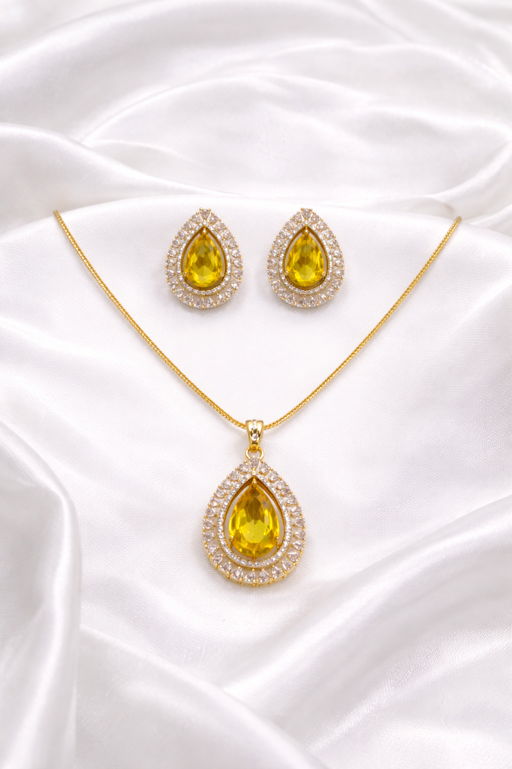 Sunshine Teardrop Chain Set