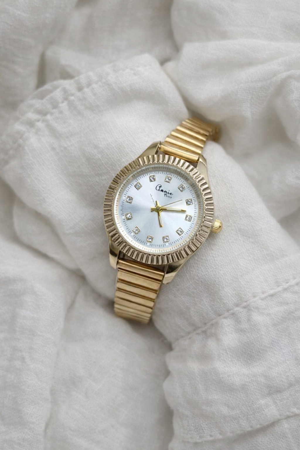 The Regal 90s Vintage Watch